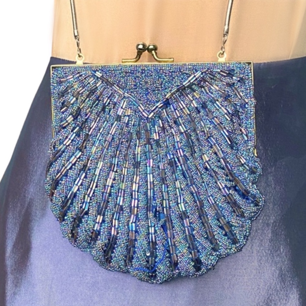 Vintage 70s / 80s Magid Heavily Beaded Purple Iridescent Clam Shell Evening Bag
